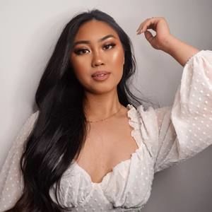 Meet your Posher, Yahnee